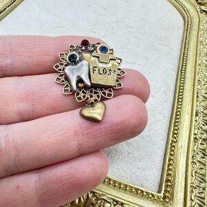 Vintage Jewelry Floss Dentist Brooch Pin Dentist Gift Tooth Brooch